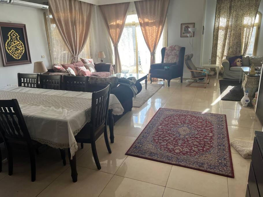 3 Bedroom Excellent Location Near To Malls Apartment *