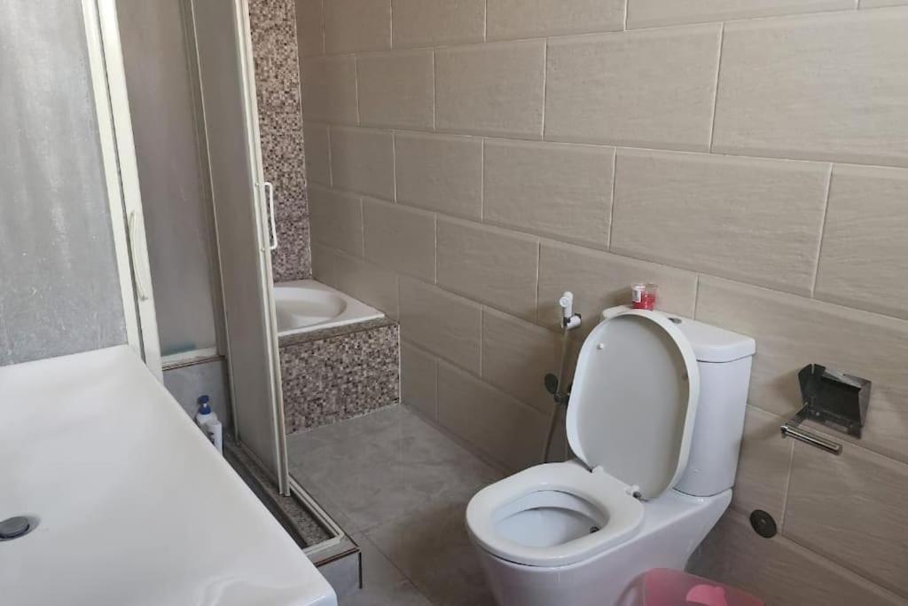 3 Bedroom Excellent Location Near To Malls Apartment Cairo