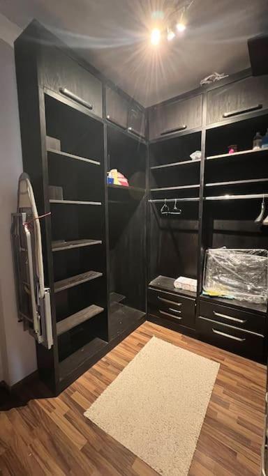 3 Bedroom Excellent Location Near To Malls Apartment *