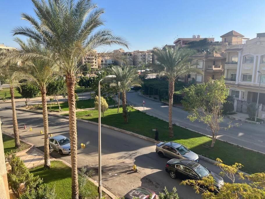 3 Bedroom Excellent Location Near To Malls
